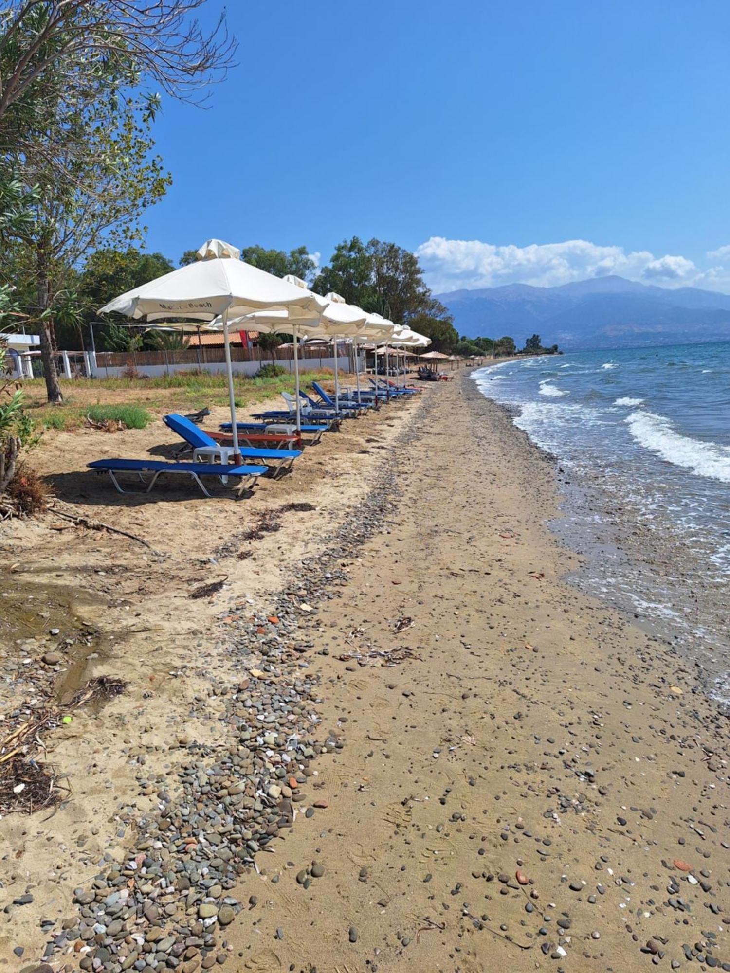 Makinia Beach Nafpaktos エクステリア 写真